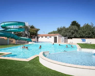 Camping avec piscine en Vendée